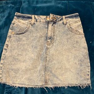 Light wash jean skirt